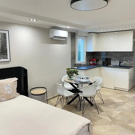 Apartament Sur La Promenade Des Avec Vue Originale A 40 M De La Nicea